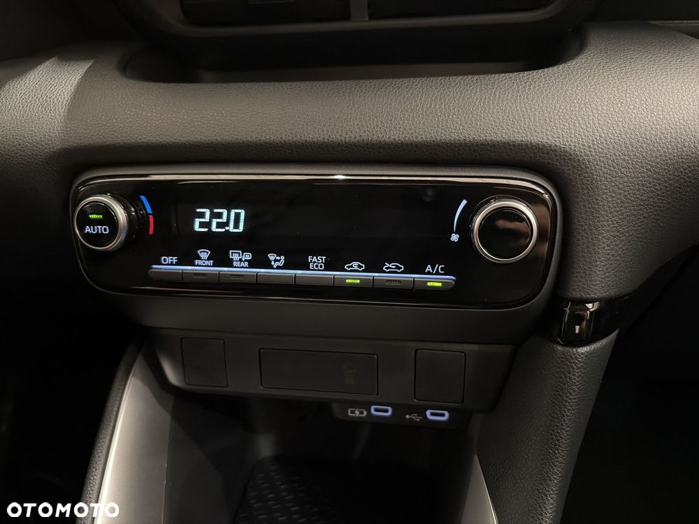 Toyota Yaris - 18
