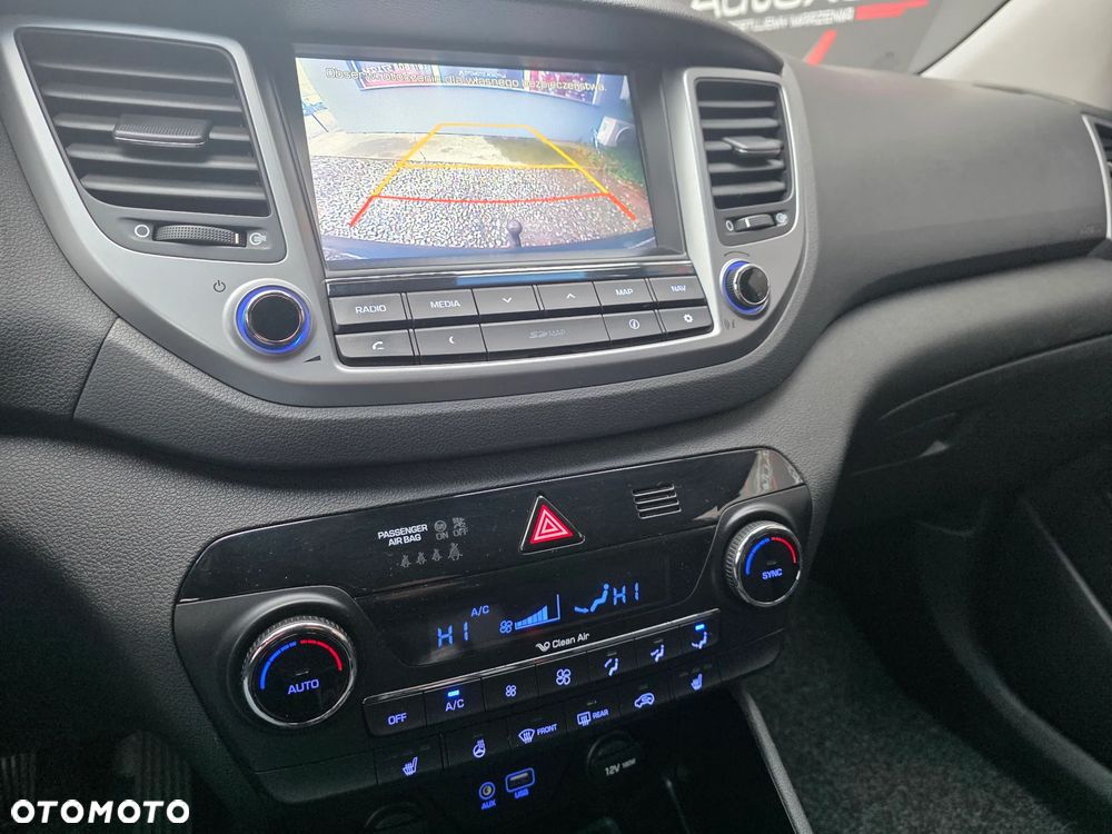 Hyundai Tucson 1.7 CRDI BlueDrive Comfort 2WD - 19