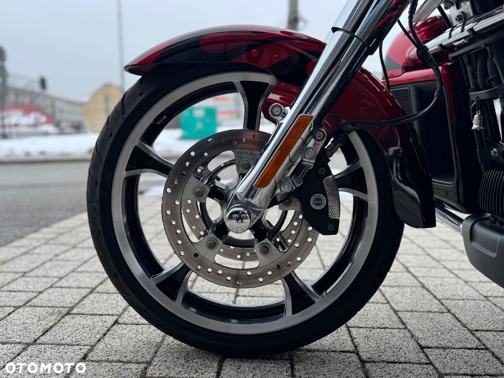 Harley-Davidson Tri Glide - 24