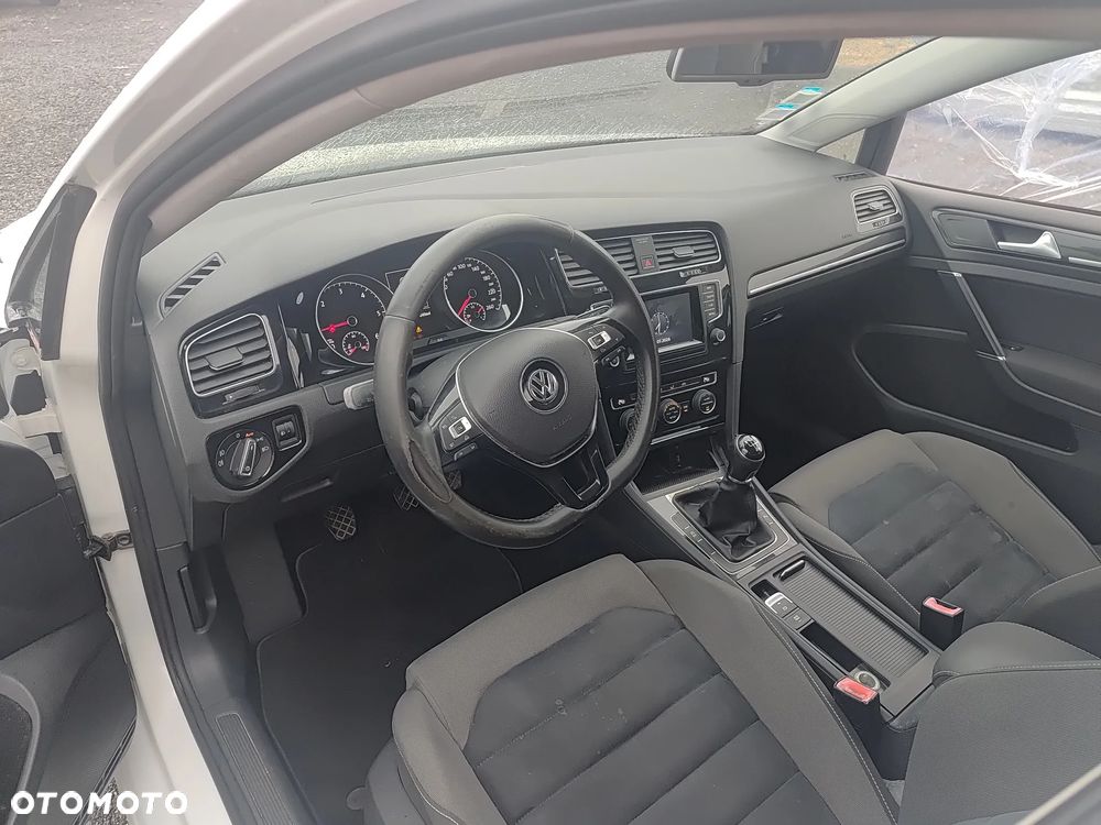 Volkswagen Golf 1.6 TDI Trendline - 22