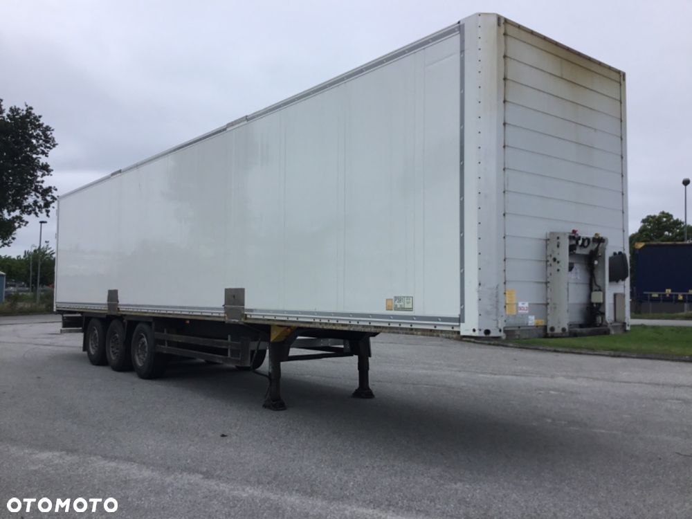 Schmitz Cargobull SKO 24/L Opony 70-80% - 2