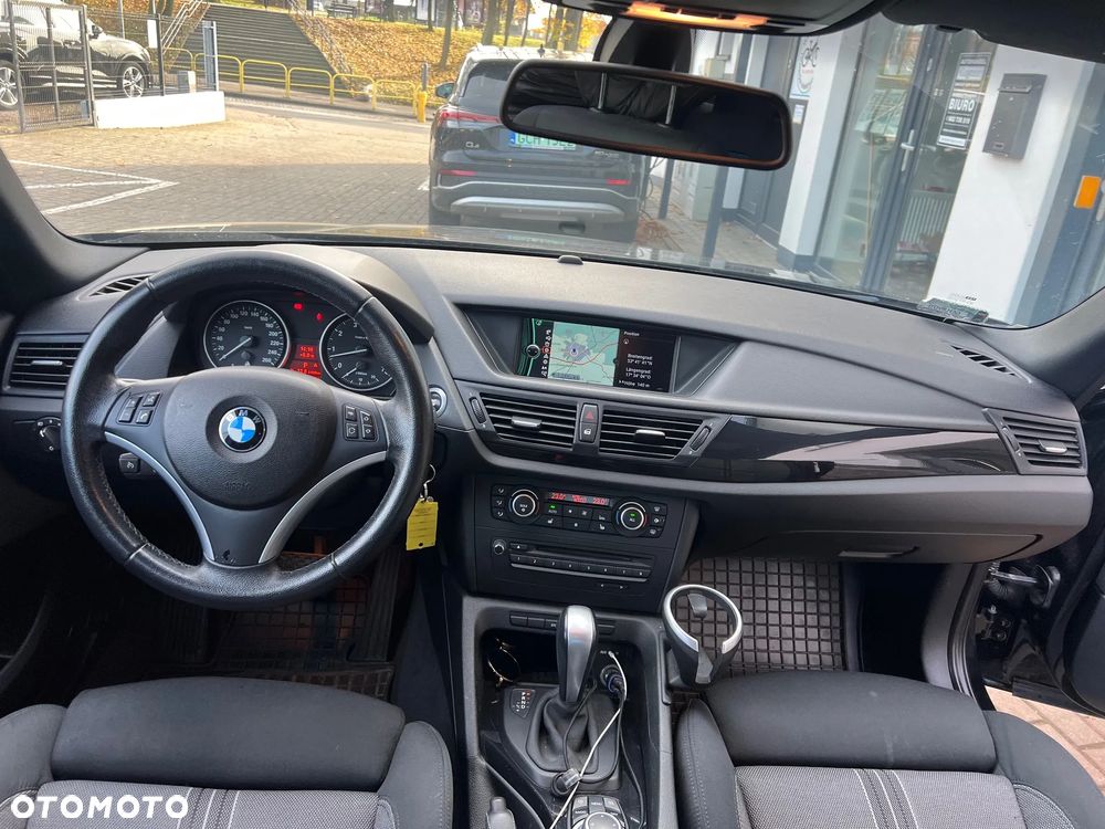BMW X1 sDrive18i - 14