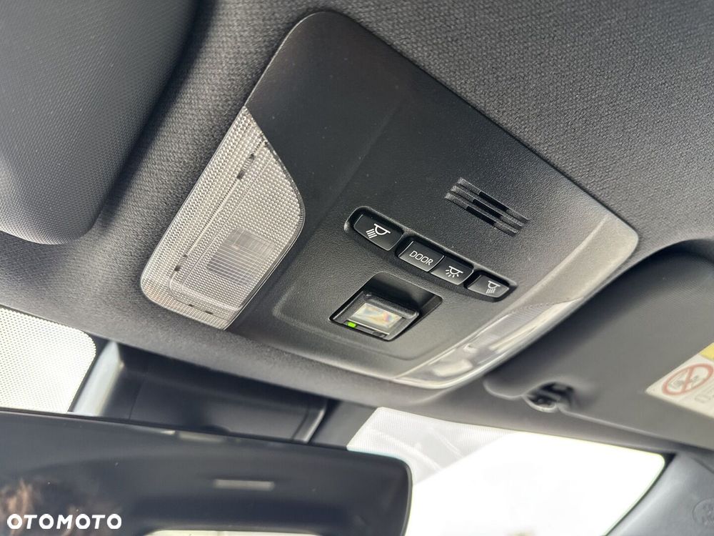 Toyota Corolla 1.8 Hybrid Comfort - 24