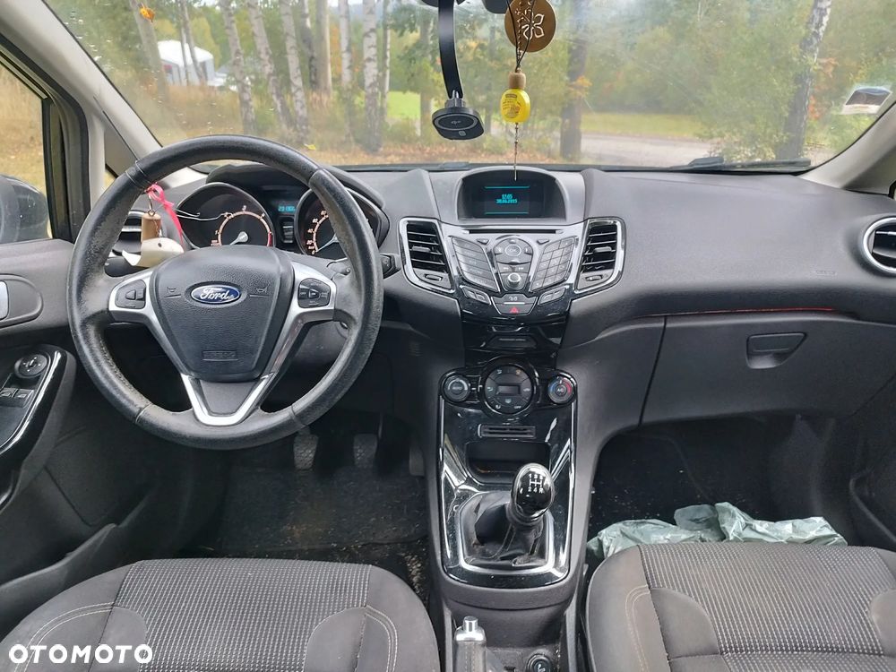 Ford Fiesta - 17