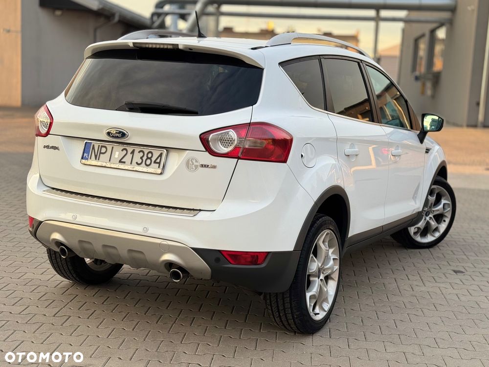 Ford Kuga 2.0 TDCi 2x4 Titanium - 3