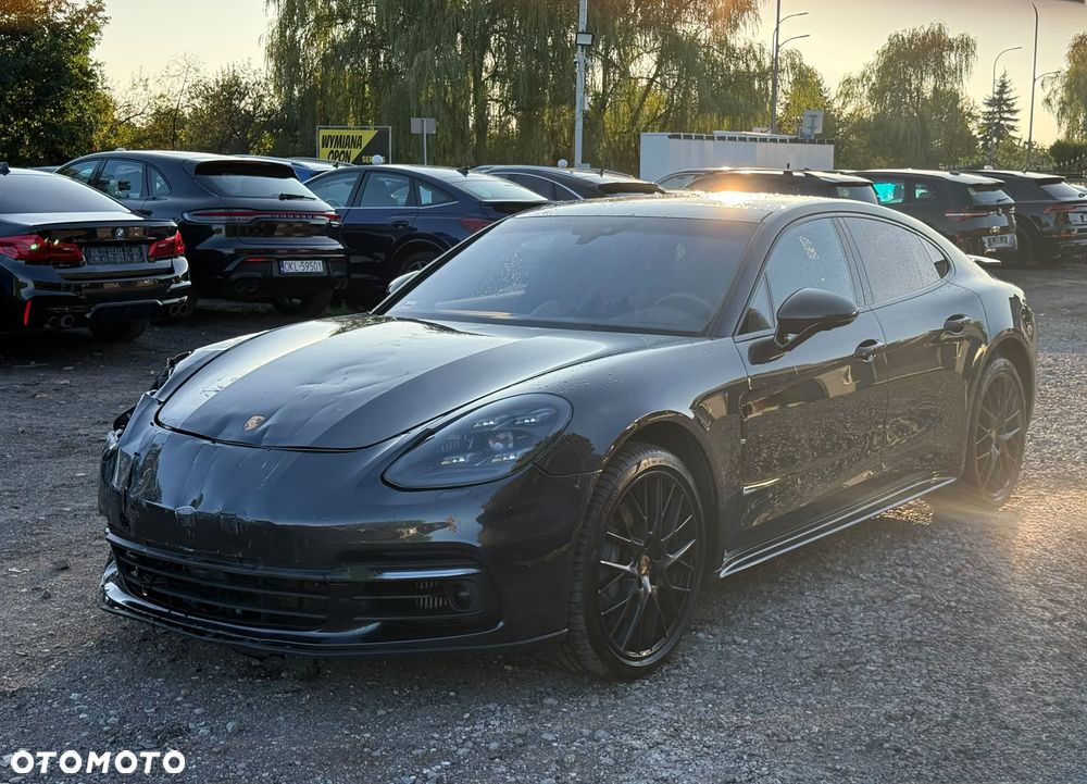 Porsche Panamera 4S - 4