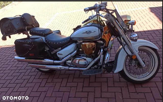 Suzuki Intruder - 1