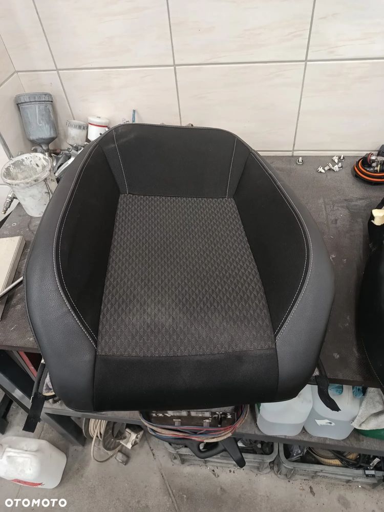 OPEL ASTRA K V MATA GRZEWCZA OPARCIE KIEROWCA PASAŻER - 1