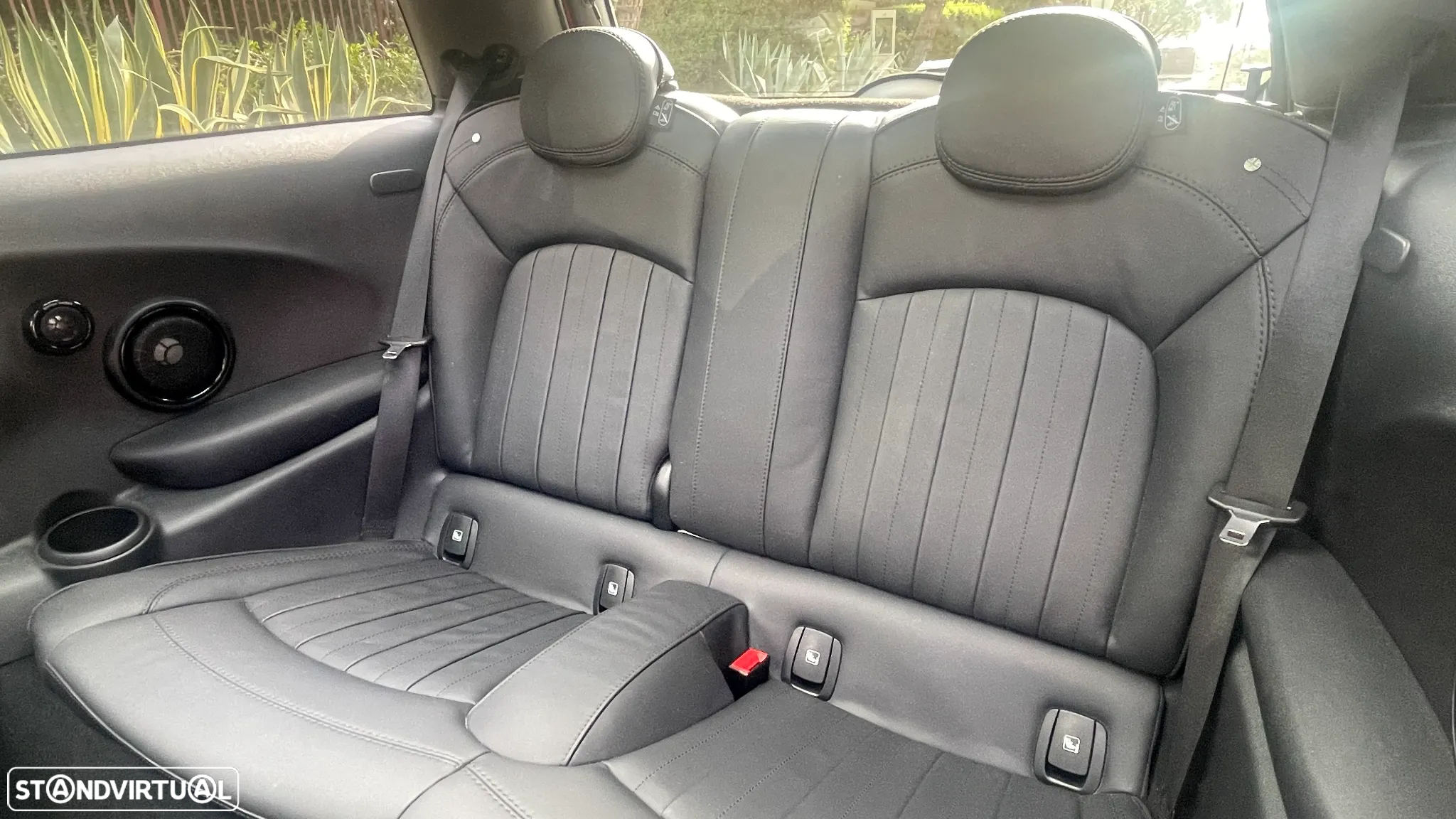 MINI 3 Portas Cooper SE Premium Extra Yours - 12