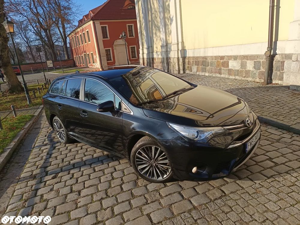 Toyota Avensis 1.8 Premium - 5