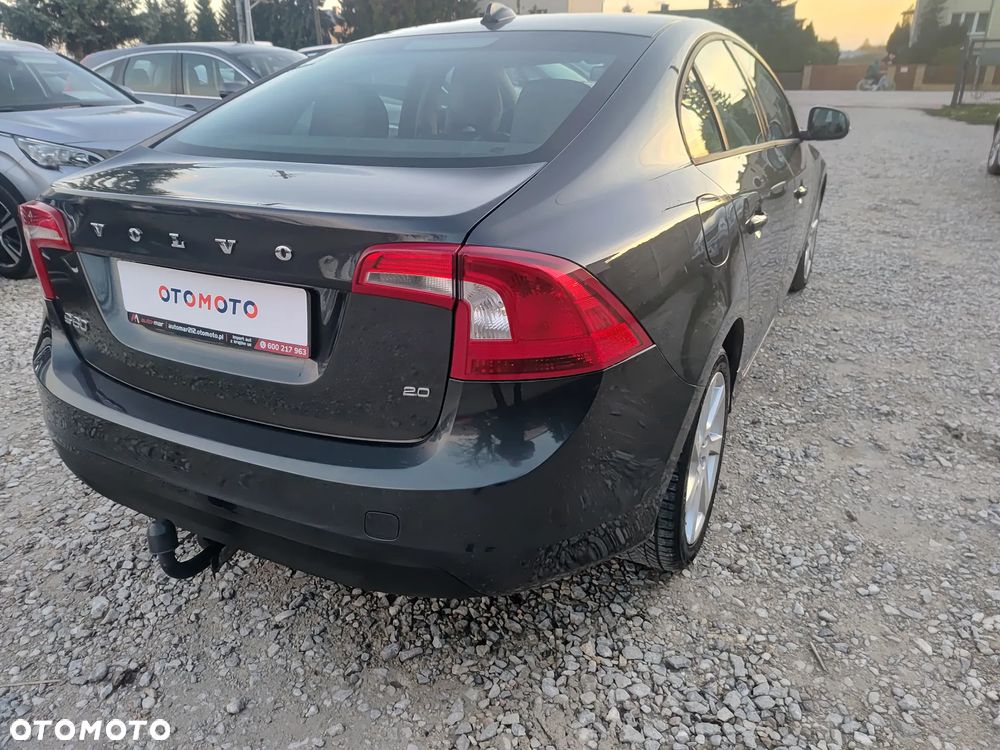 Volvo S60 D4 Geartronic Momentum - 9
