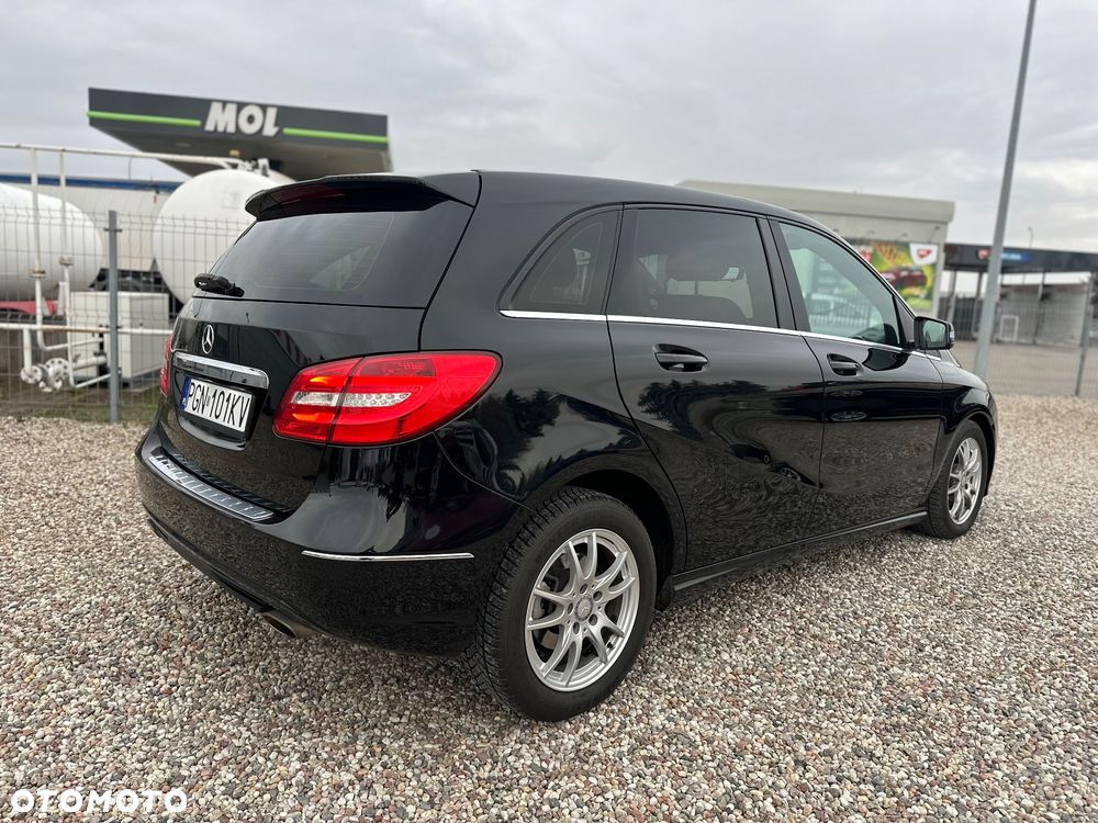 Mercedes-Benz Klasa B 200 7G-DCT UrbanStyle Edition - 5