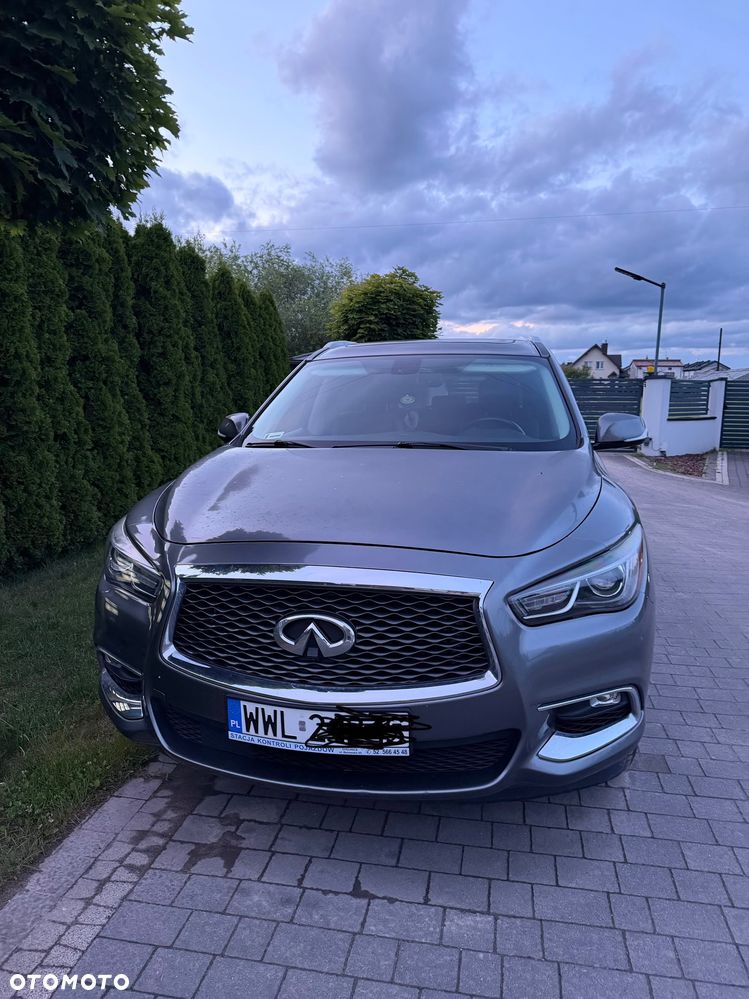 Infiniti Q60 2017 photo 3