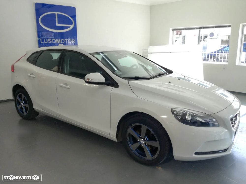 Volvo V40 1.6 D2 Momentum Powershift - 3