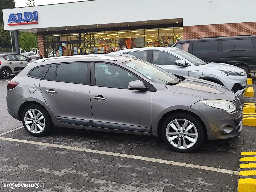 Renault Mégane Sport Tourer 1.5 dCi Dynamique - 1
