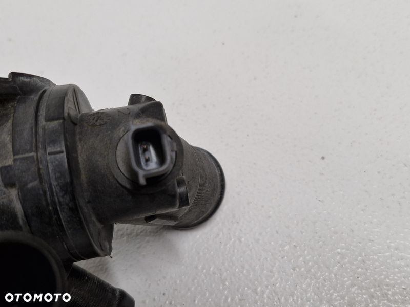 NISSAN JUKE F15 I 1 LIFT 1.2 DIG-T OBUDOWA TERMOSTATU KRÓCIEC 110617009R - 6