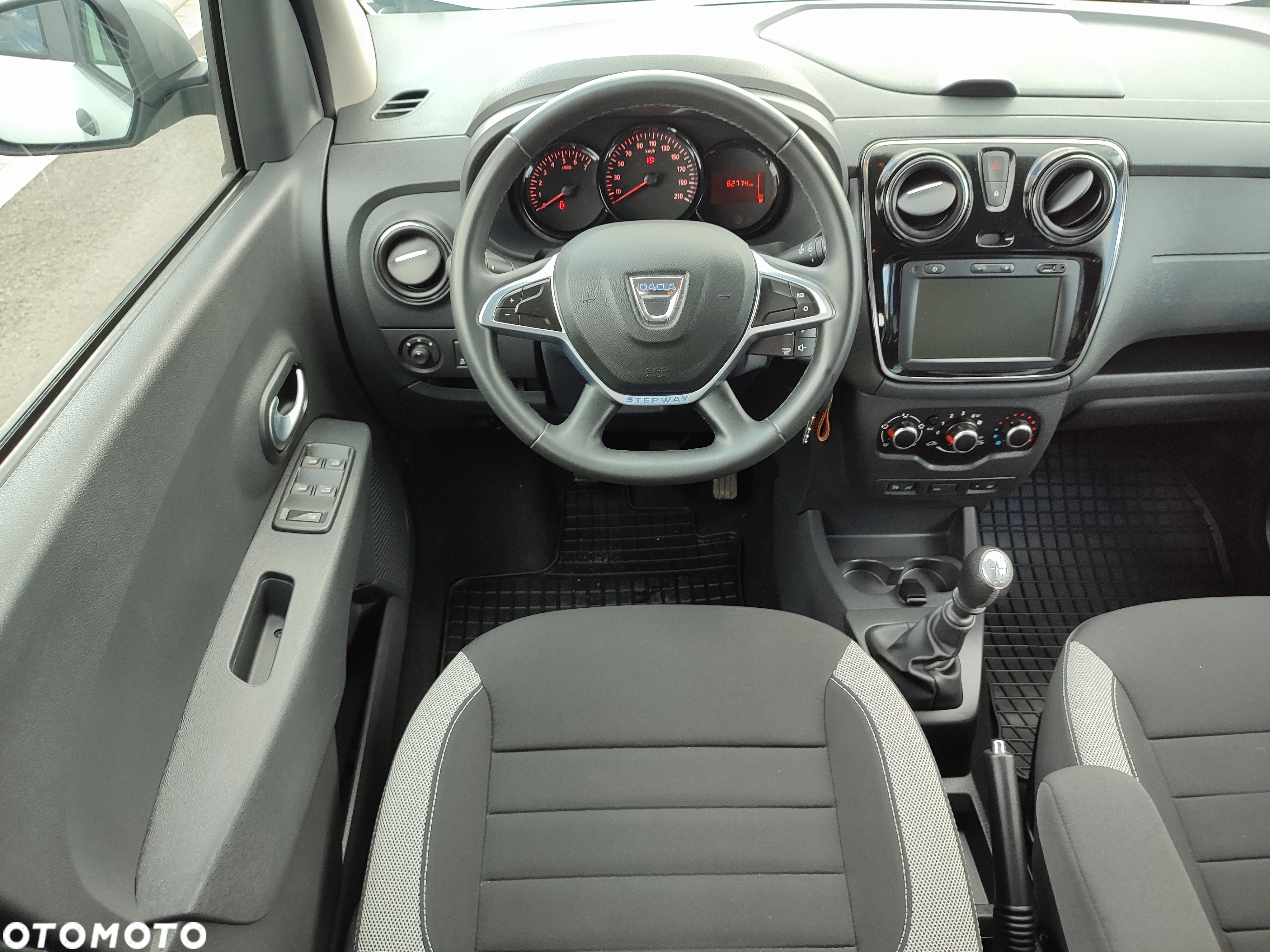 Dacia Lodgy TCe 130 GPF (7-Sitzer) Stepway - 24