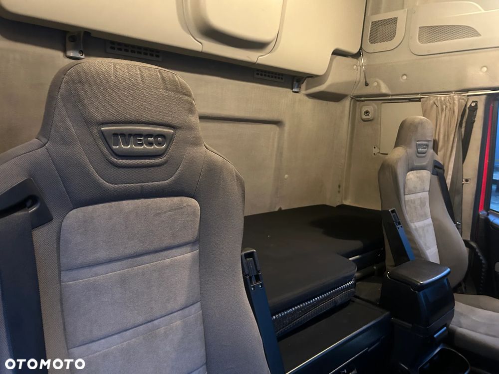 Iveco STRALIS 460 KM ACC / MEGA / LOW DECK / HI-WAY EURO 6 / 2016 ROK / DUŻE ZBIORNIKI PALIWA 1350 L / PRZÓD i TYŁ NA PODUSZCE / PRZEBIEG 864 324 KM !! - 24