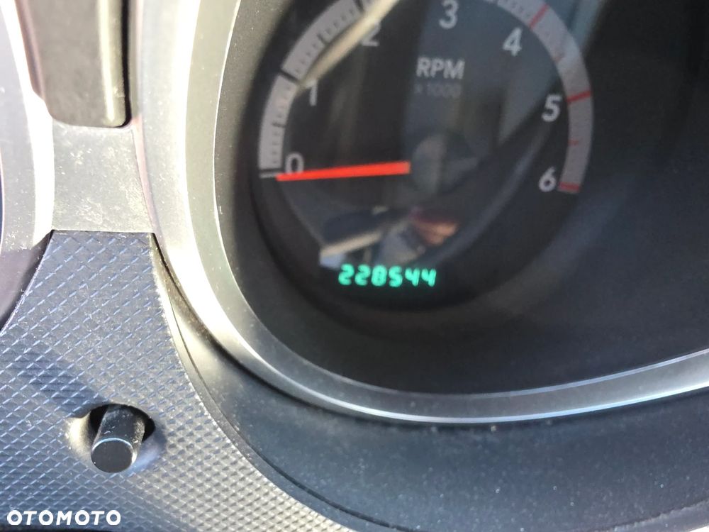 Dodge Nitro 2.8 CRD SXT - 6