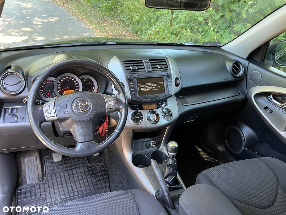 Toyota RAV4 2.2 D-4D Premium - 35