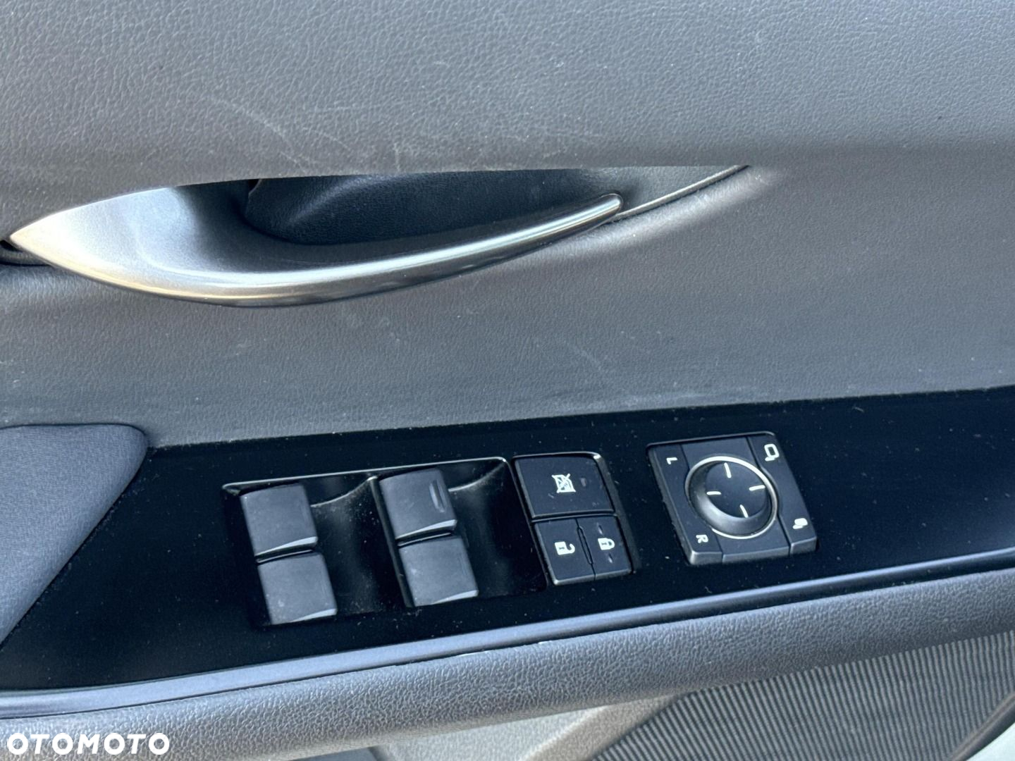 Lexus UX 250h GPF F Sport Design 2WD - 9