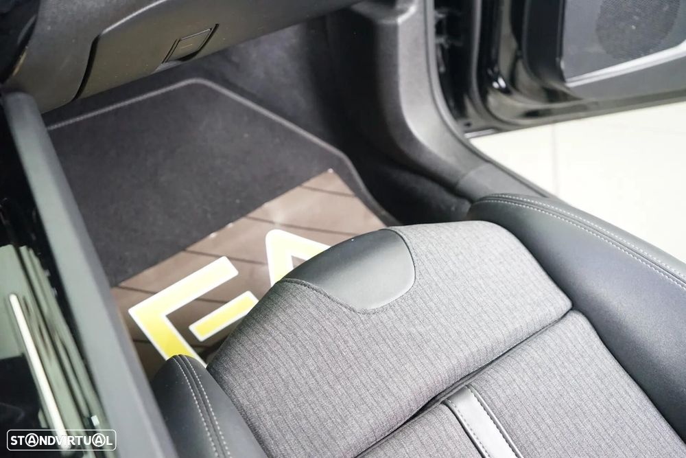 Peugeot 508 1.6 Hybrid Allure e-EAT8 - 41