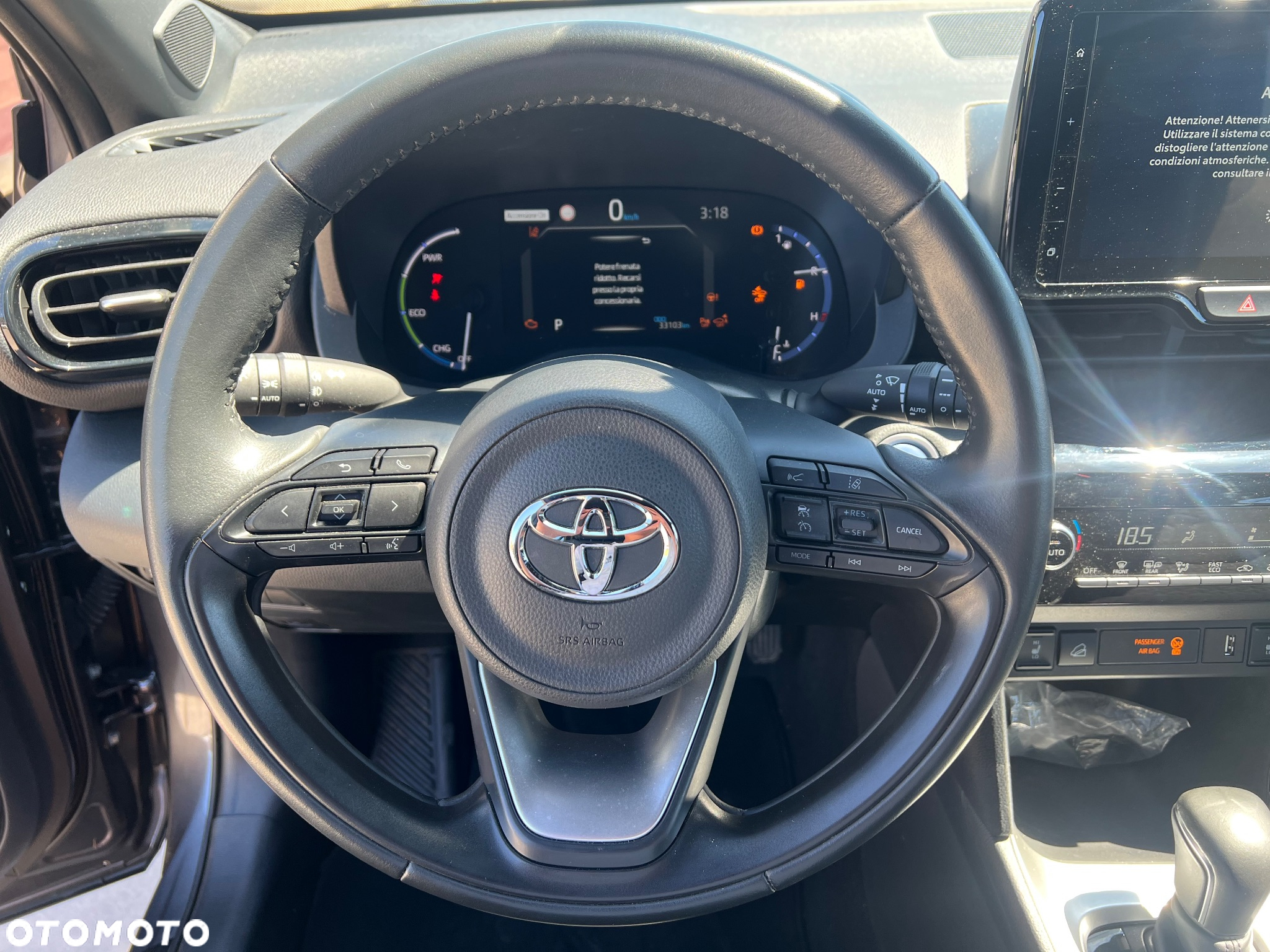 Toyota Yaris Cross Hybrid 1.5 Executive AWD - 11