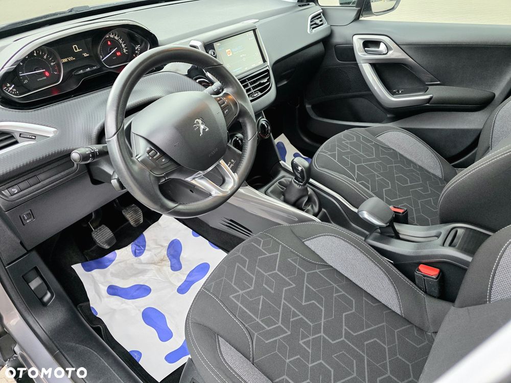 Peugeot 208 - 7