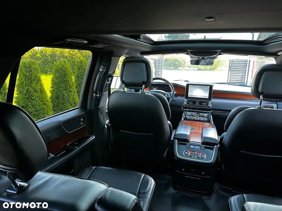 Lincoln Navigator - 31