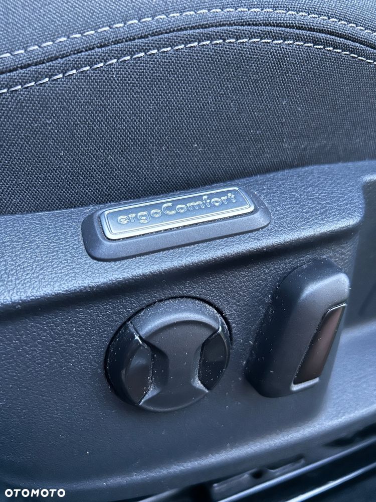 Volkswagen Passat 1.8 TSI BMT Comfortline - 9