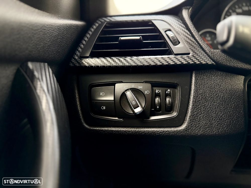 BMW 318 d Line Sport - 18