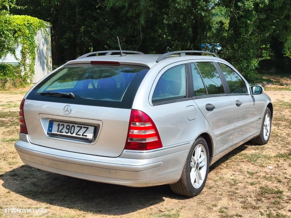 Mercedes-Benz C 220 — fotografia 3