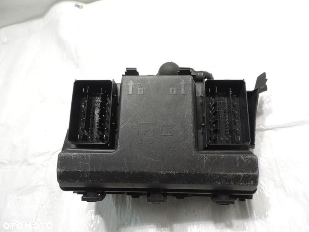 SKRZYNKA BEZPIECZNIKÓW FORD MONDEO MK5 FG9T14A067KB - 2