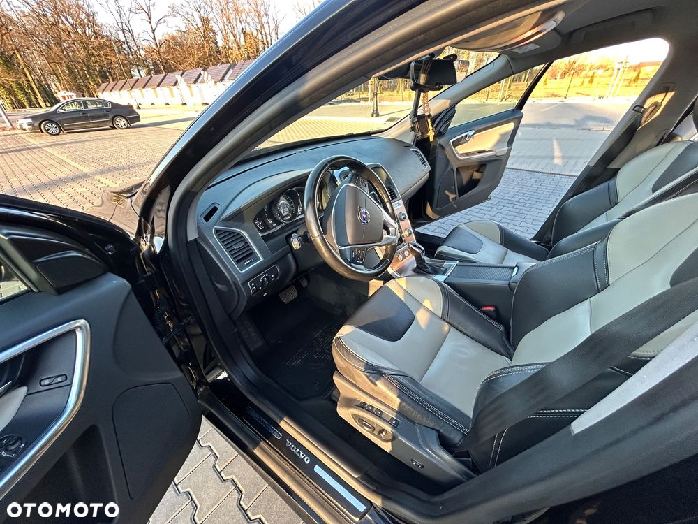 Volvo XC 60 D4 Drive-E Momentum - 9