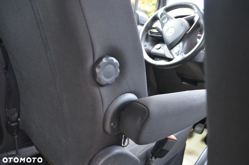 Opel Combo Life 1.2 Turbo Enjoy S&S - 32