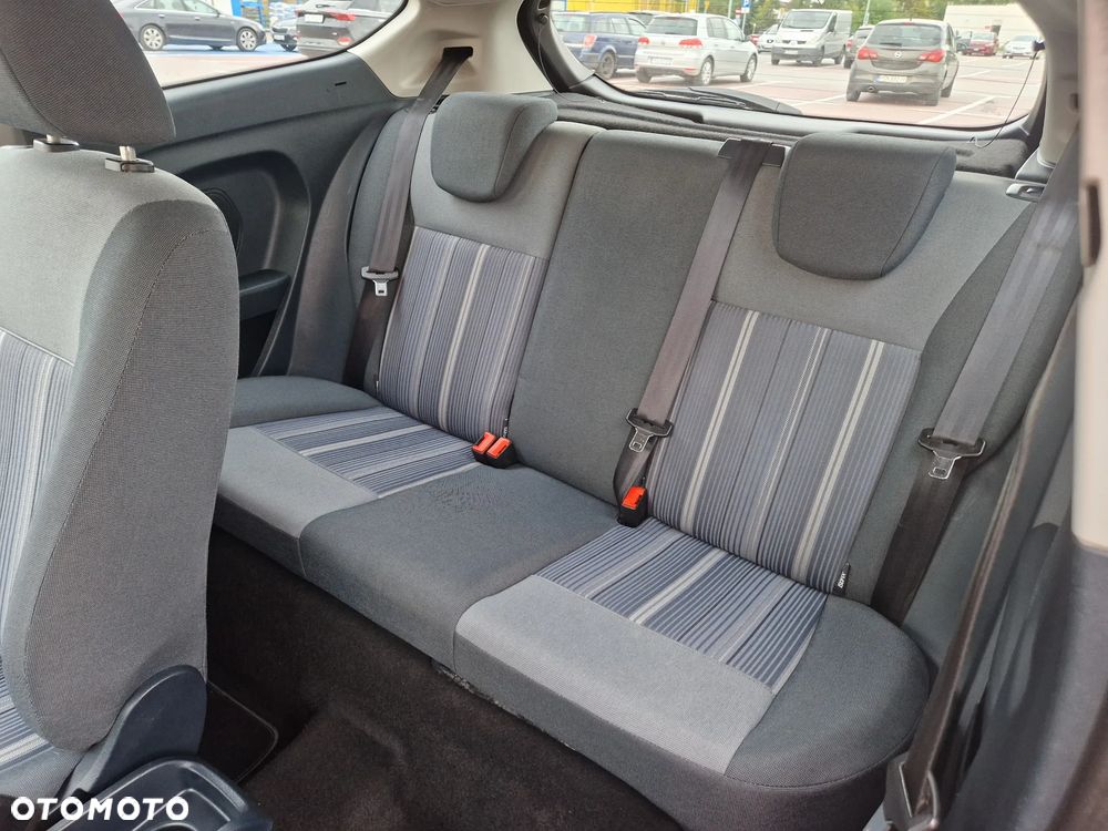 Ford Fiesta - 12