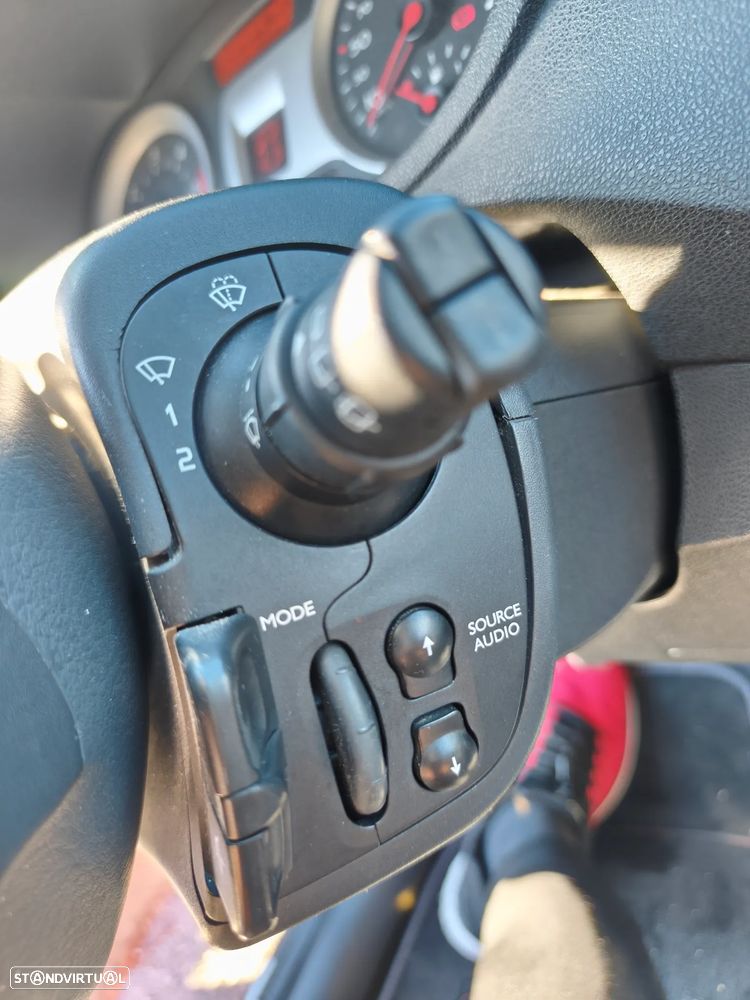 Renault Clio 1.5 dCi Privilège Luxe - 14