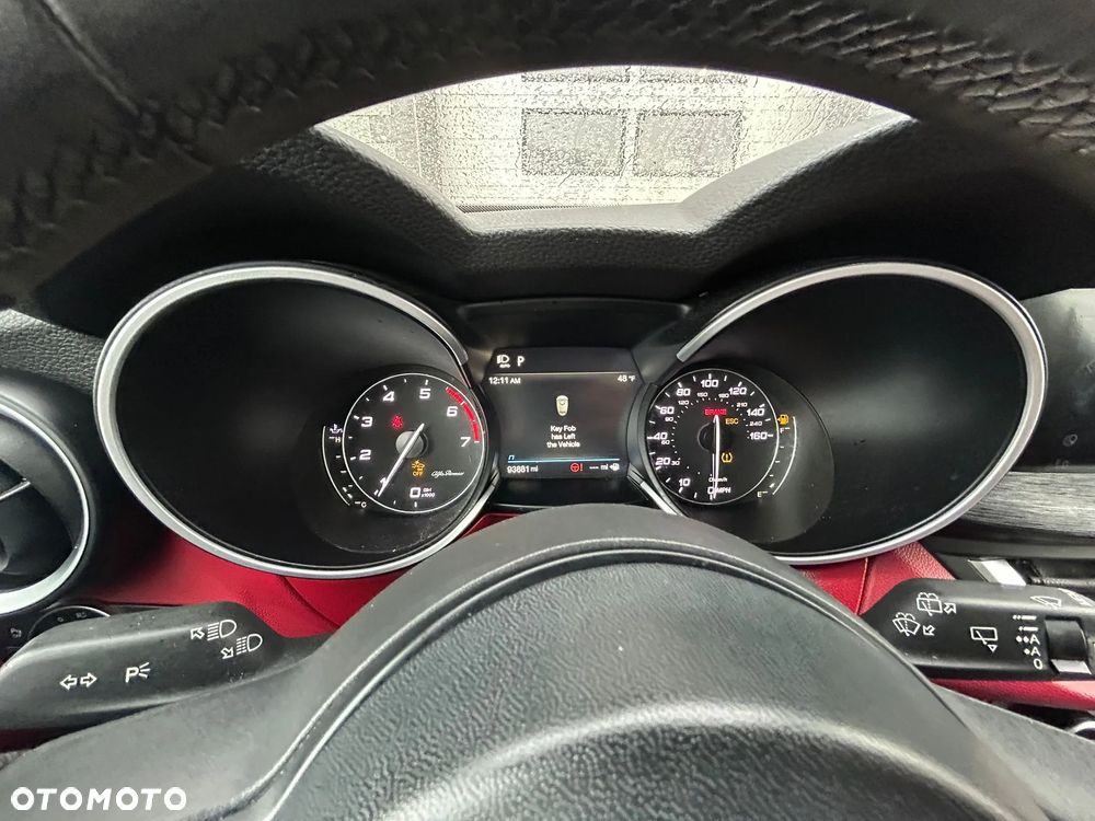 Alfa Romeo Stelvio - 17