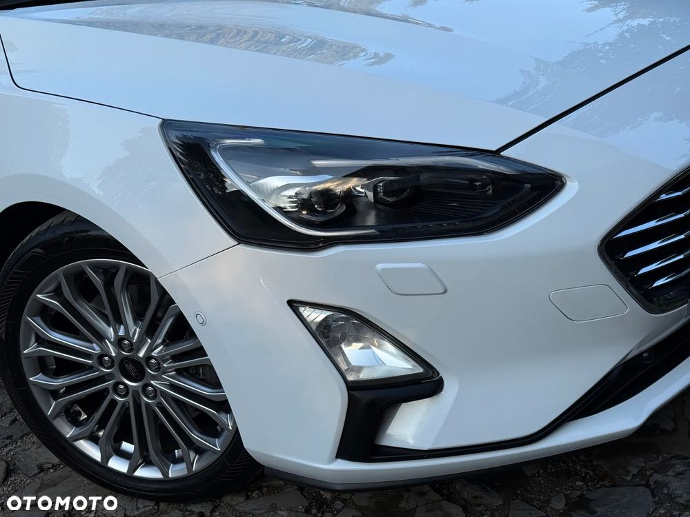Ford Focus 1.5 EcoBlue Start-Stopp-System TITANIUM - 12