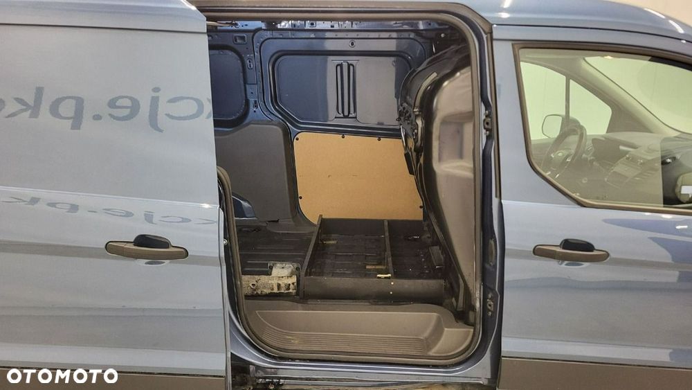 Ford Transit Connect - 19