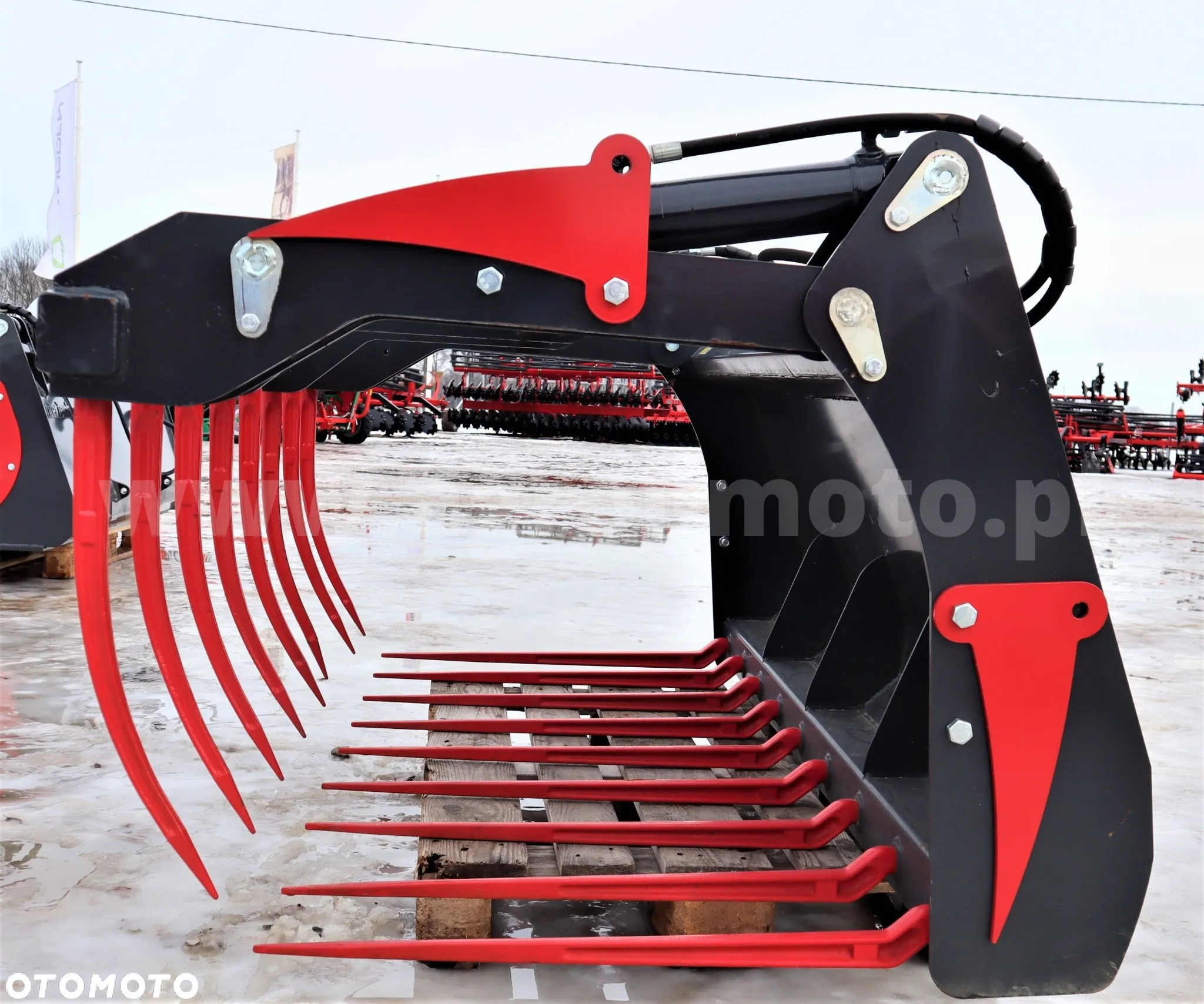 Widło-krokodyl INTER-TECH 1.5m 1,8 m; łyżka/chwytak/paleciak - 2