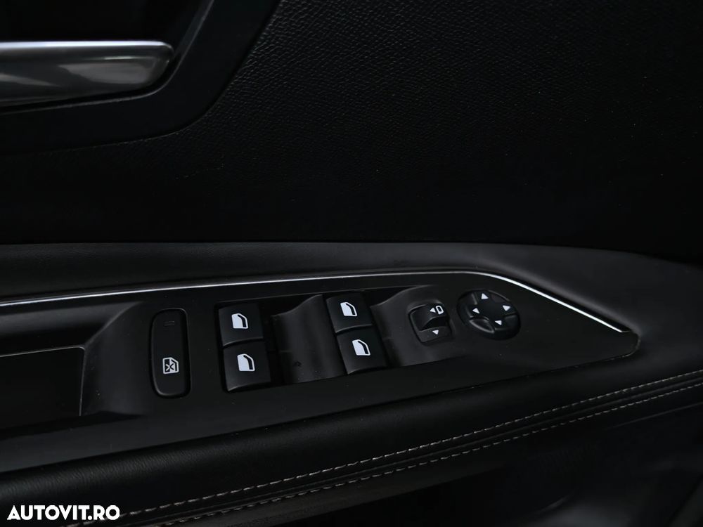 Peugeot 3008 PureTech 130 Stop & Start GPF EAT8 Allure - 16