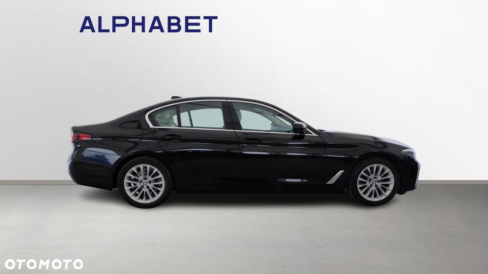 BMW Seria 5 520i Luxury Line - 6
