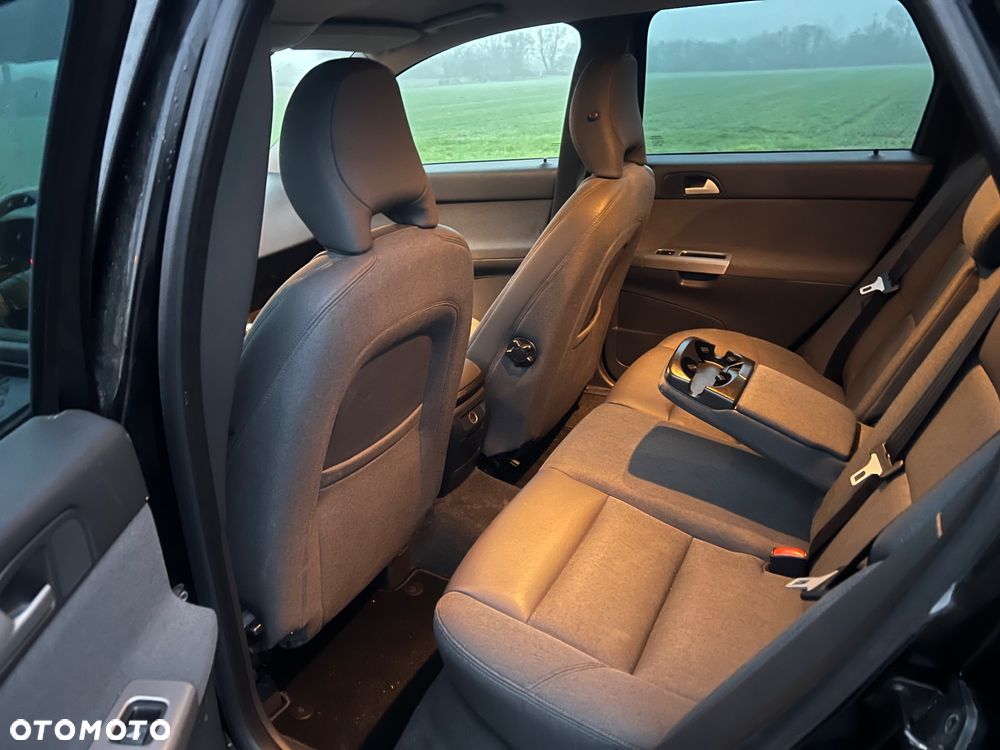 Volvo V50 1.6D Momentum - 19