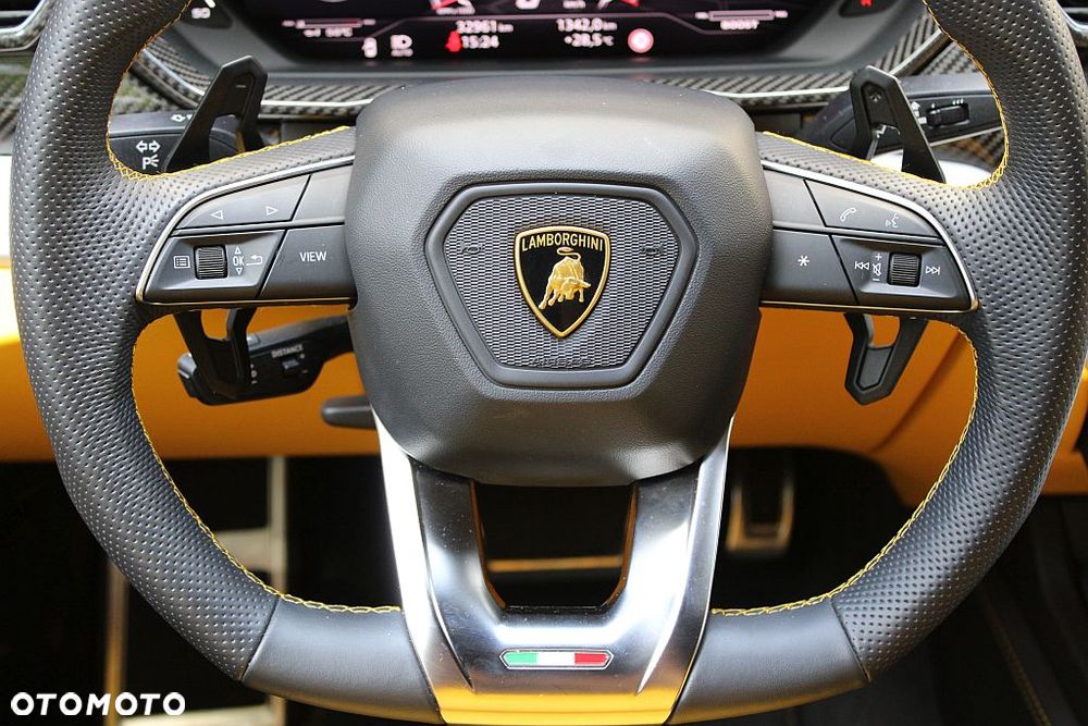 Lamborghini Urus Standard - 24