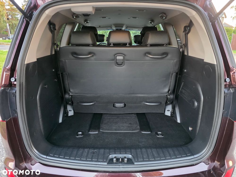 SsangYong/KGM Rodius 2.2 e-XDi220 Turismo - 13