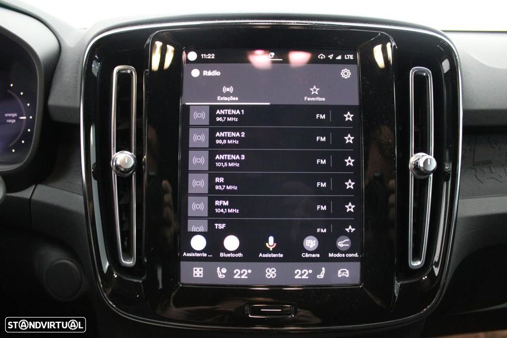 Volvo XC 40 Recharge Core - 23