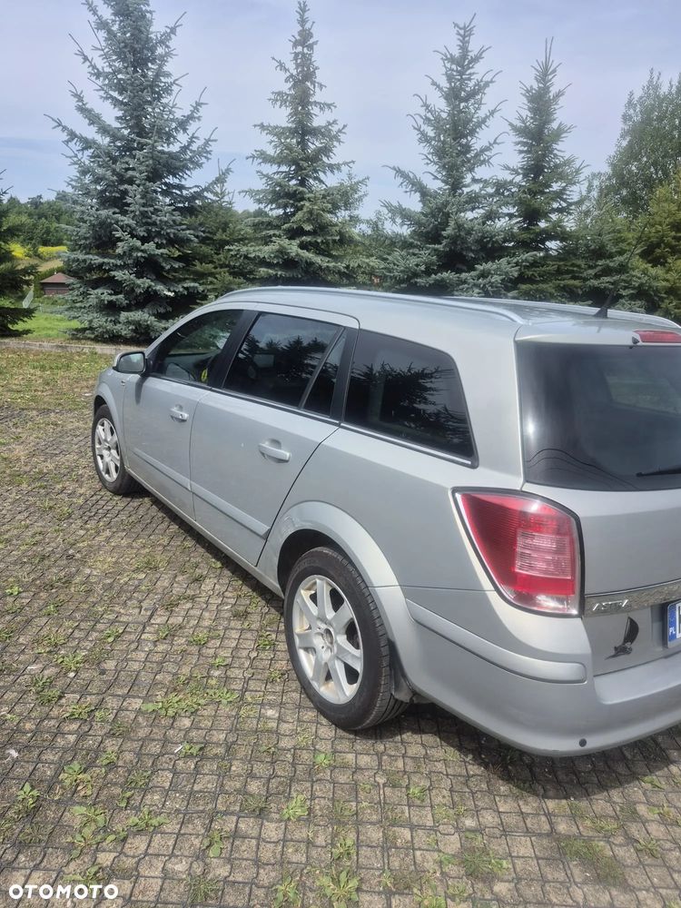 Opel Astra 1.9 CDTI Enjoy - 4