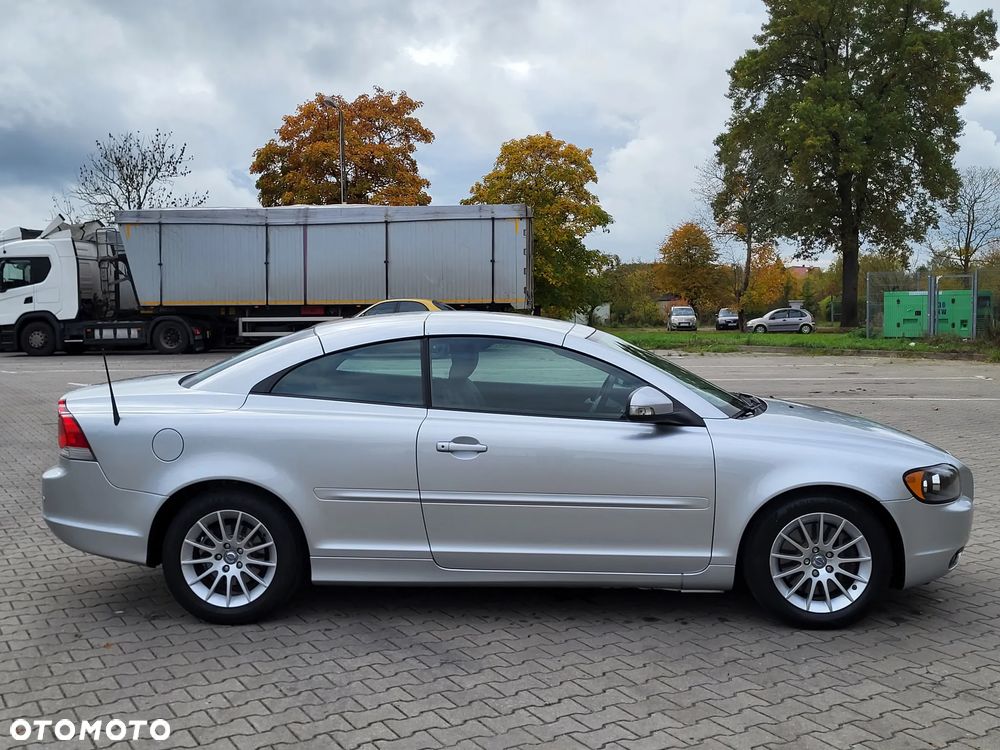 Volvo C70 2.0D Momentum - 17