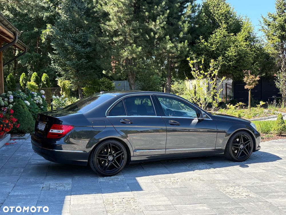 Mercedes-Benz Klasa C 180 Avantgarde Edition - 8